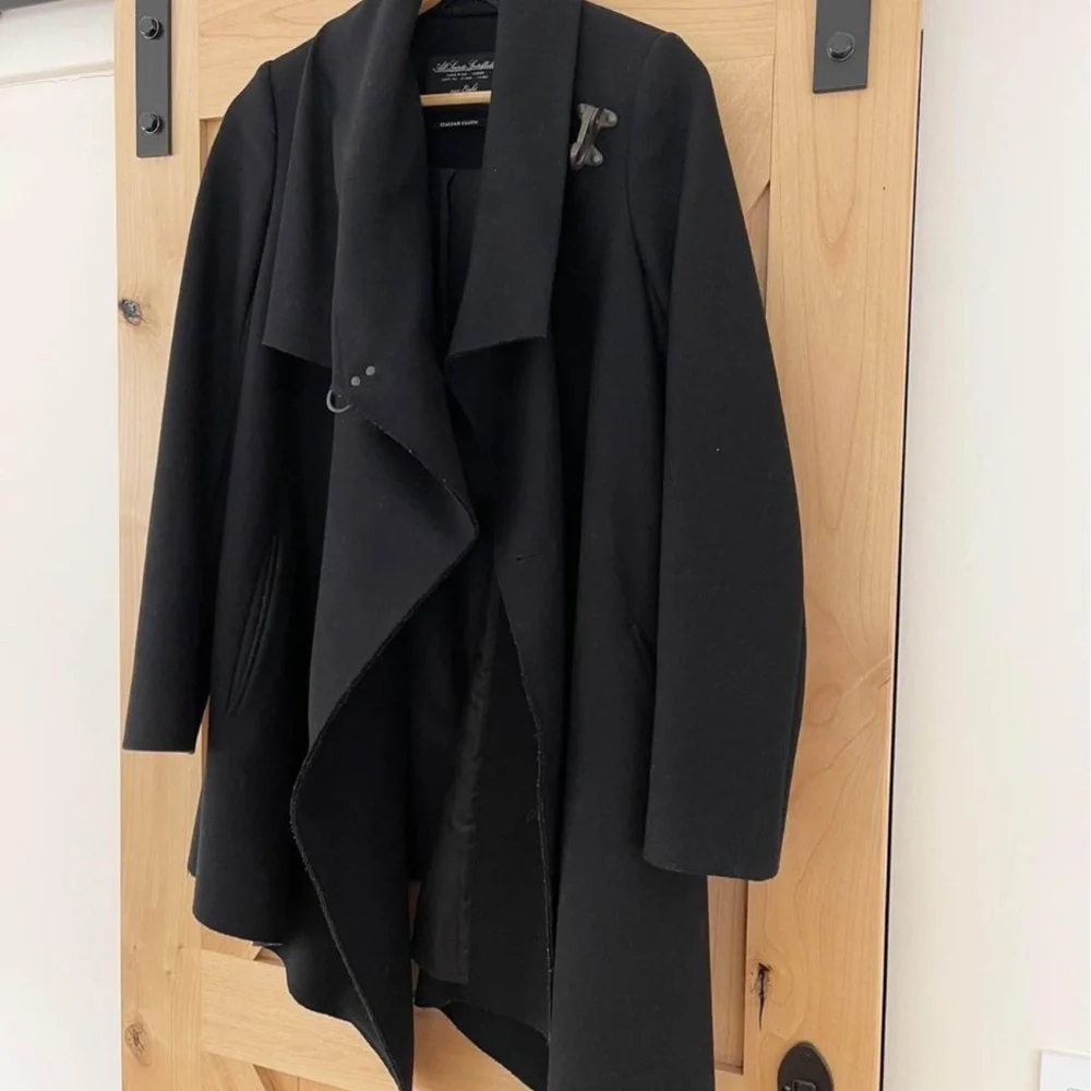 BLACK COAT. ALLSAINTS. Asymmetric shape. Coat & Jacket - Picture 6 of 8